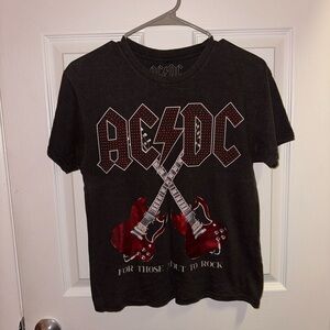 Graphic band t shirt. Size medium.